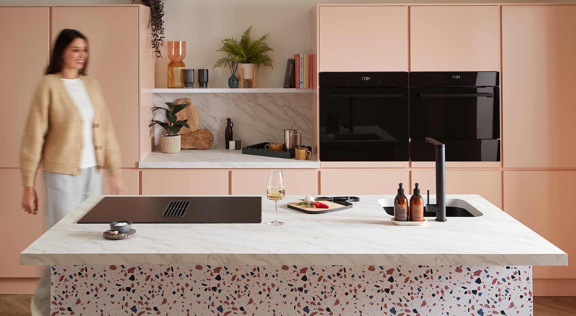 HNE81 FR Lifestyle 1c