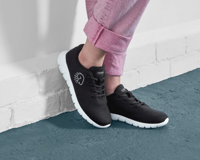 Merino Runners WOMEN raven