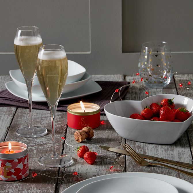 SS20 Valentines Tabletop 01