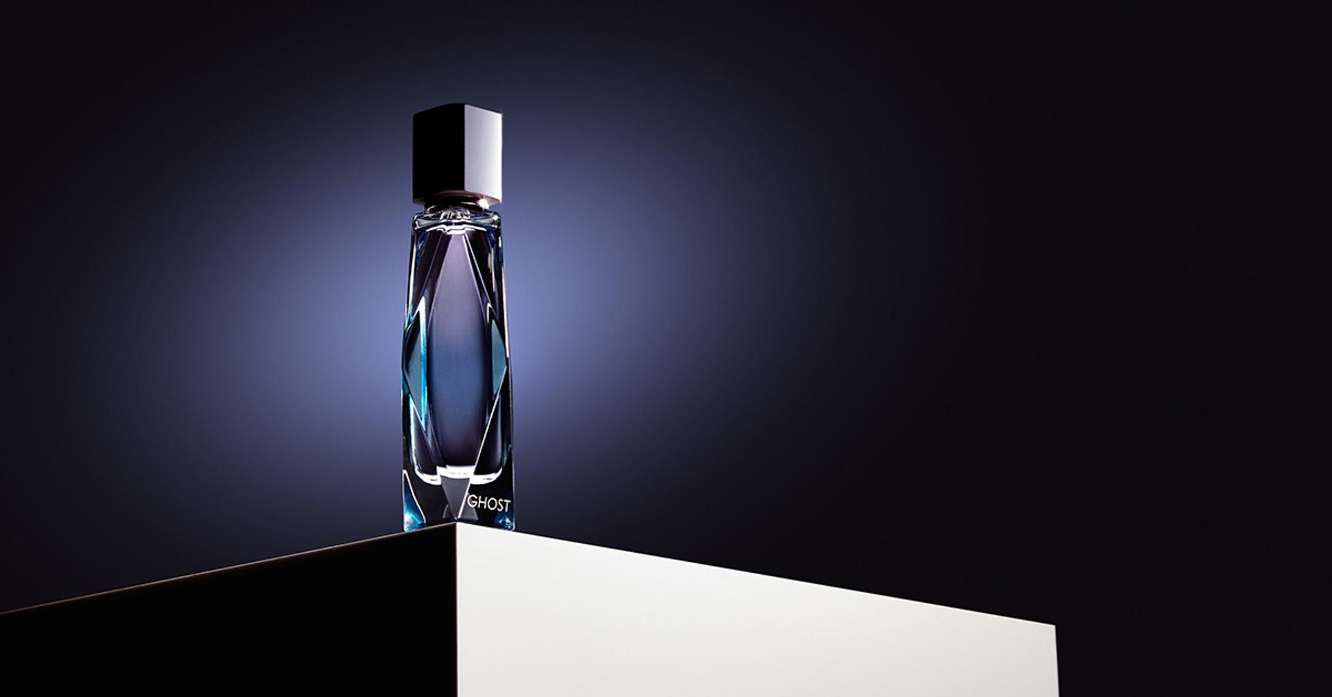Creating an ideal brief for product photography shoot perfume product