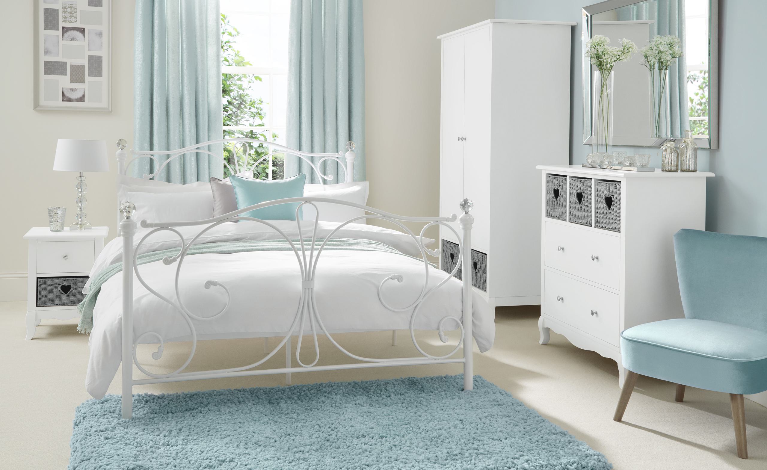 Set 6 Elsie Bedroom 6A Main Shot Landscape
